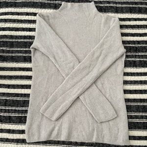 Saks Fifth Ave Cashmere mock neck sweater. Size S. Light grey. Great condition.